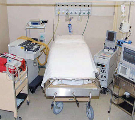 Defensoria  garante, em caráter de urgência, internação em UTI para três pacientes