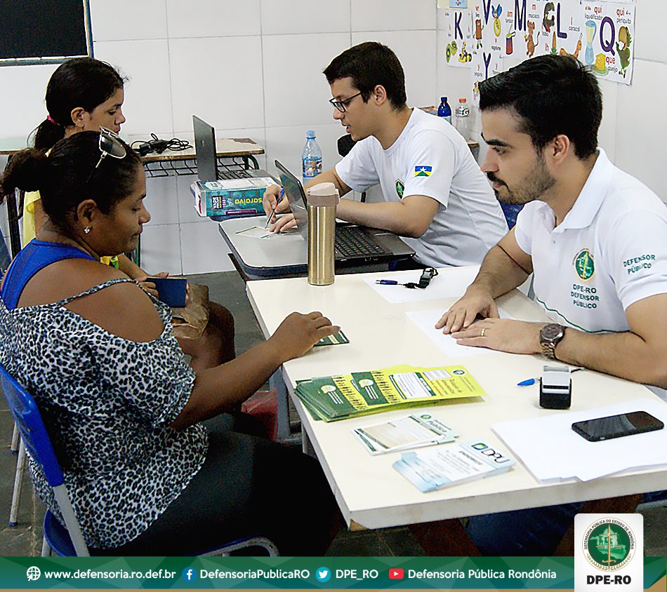 Equipe da DPE realiza atendimento durante a ação de cidadania “Dia da Solidariedade”