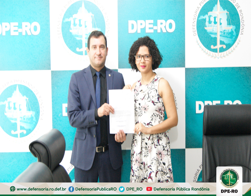 DPE doa alimentos arrecadados através das inscrições do VI Processo Seletivo de Estagiários
