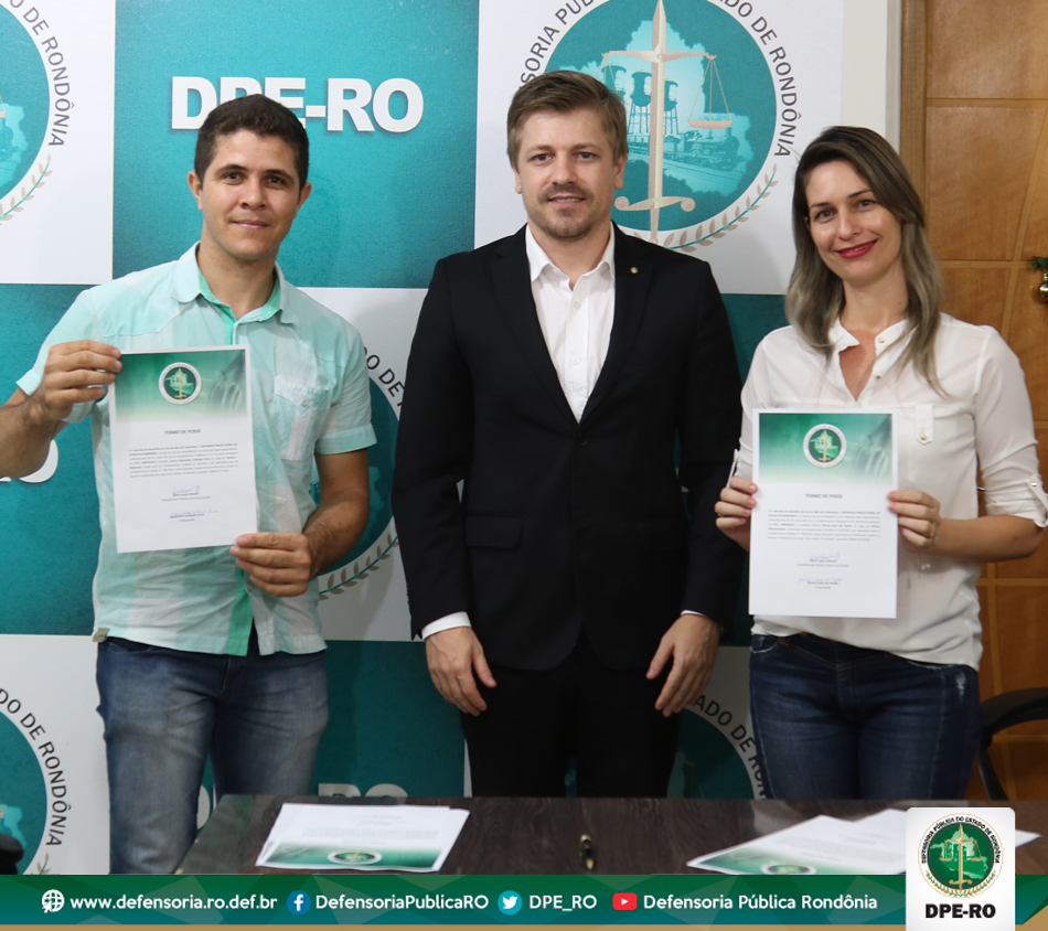 DPE empossa nova técnica administrativa e técnico motorista
