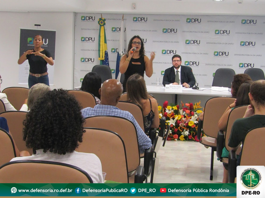 Em evento, defensora pública aponta principais dificuldades e necessidades de inclusão social