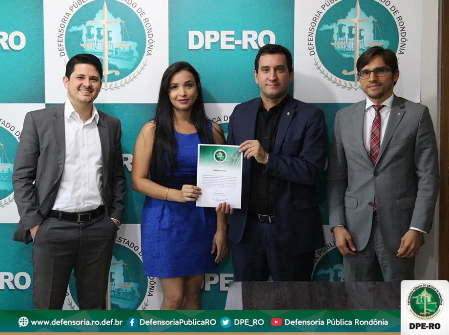 Ao tomar posse, servidora destaca a felicidade de promover cidadania por meio da Defensoria