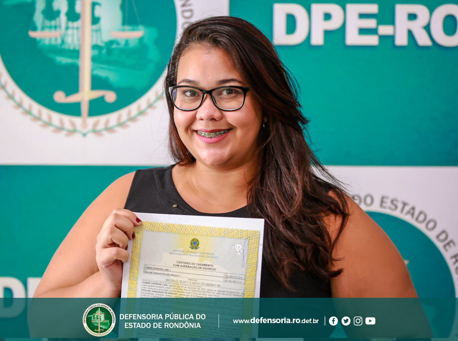Após ação da DPE-RO, assistida consegue registro com nome de pais afetivos