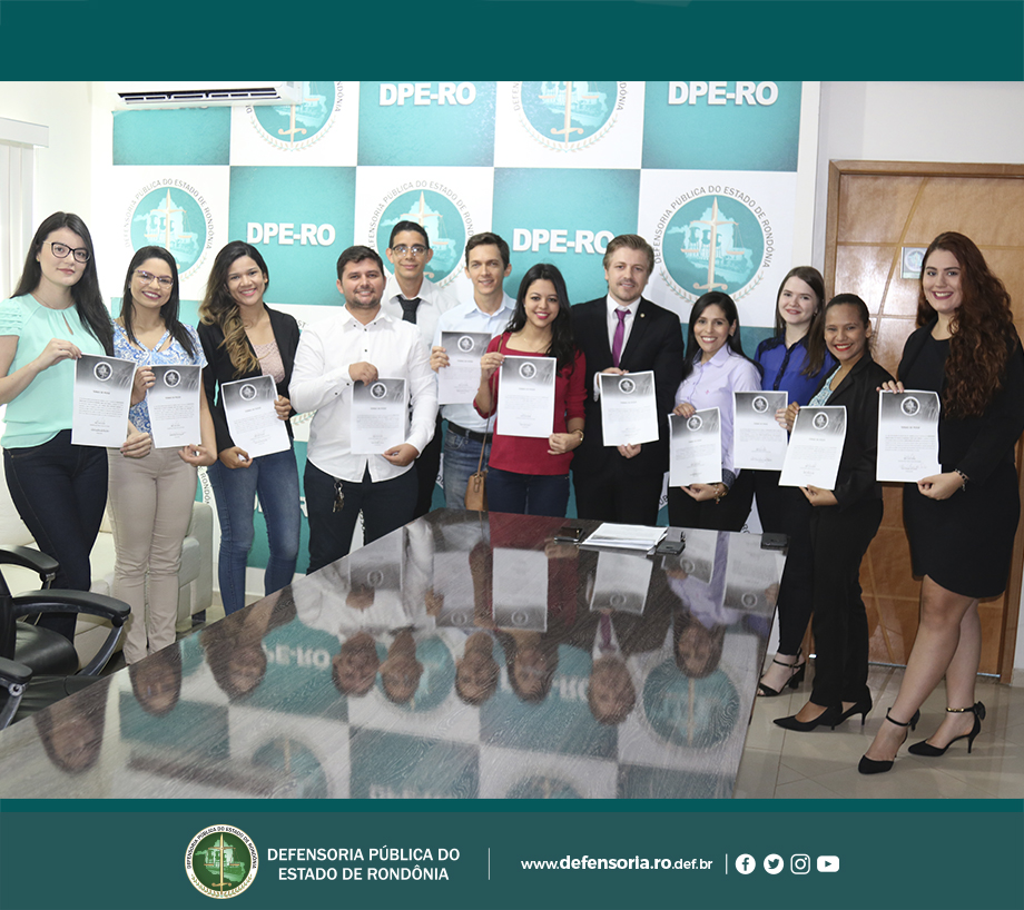 Defensoria empossa novos estagiários e servidores