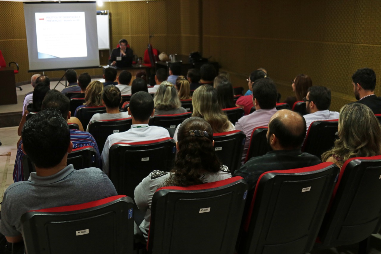 Membros e servidores da DPE-RO participam de curso sobre estágio probatório