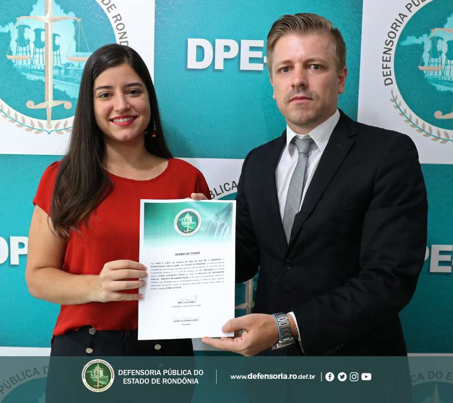 Servidora volta a tomar posse na DPE-RO, dessa vez como Analista em Administração