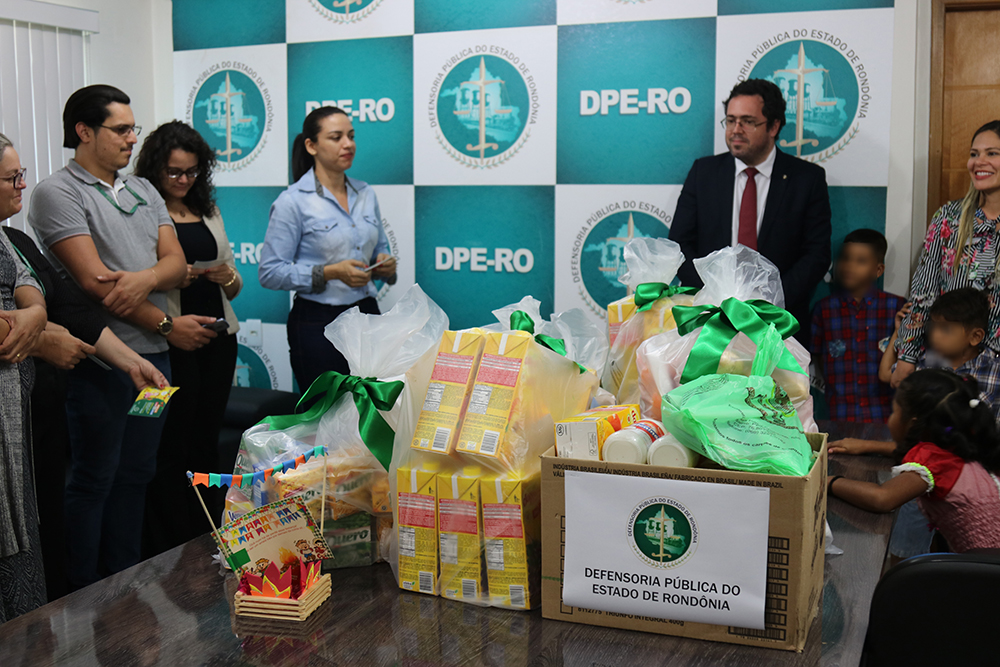 Defensoria Pública realiza doação de alimentos para o “Arraiá” do Lar do Bebê