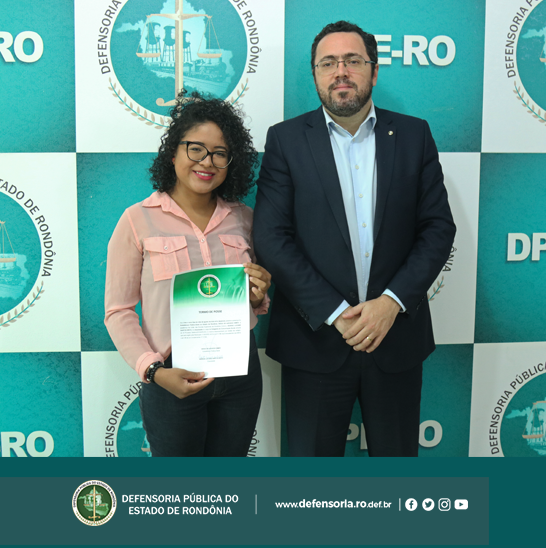 Defensoria empossa nova estagiária de Comunicação