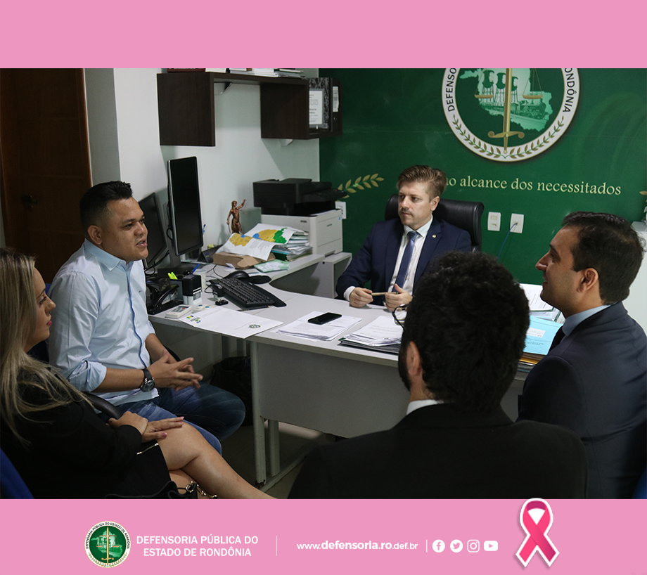 Em visita à Defensoria Pública, vereador Isaque Machado anuncia homenagem à instituição