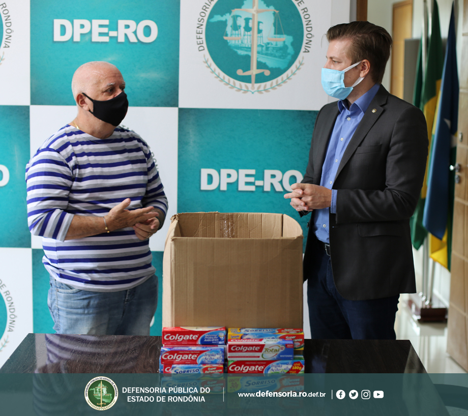 Defensoria Pública realiza doação de 66 caixas de pasta de dente à Associação Cáritas de Porto Velho