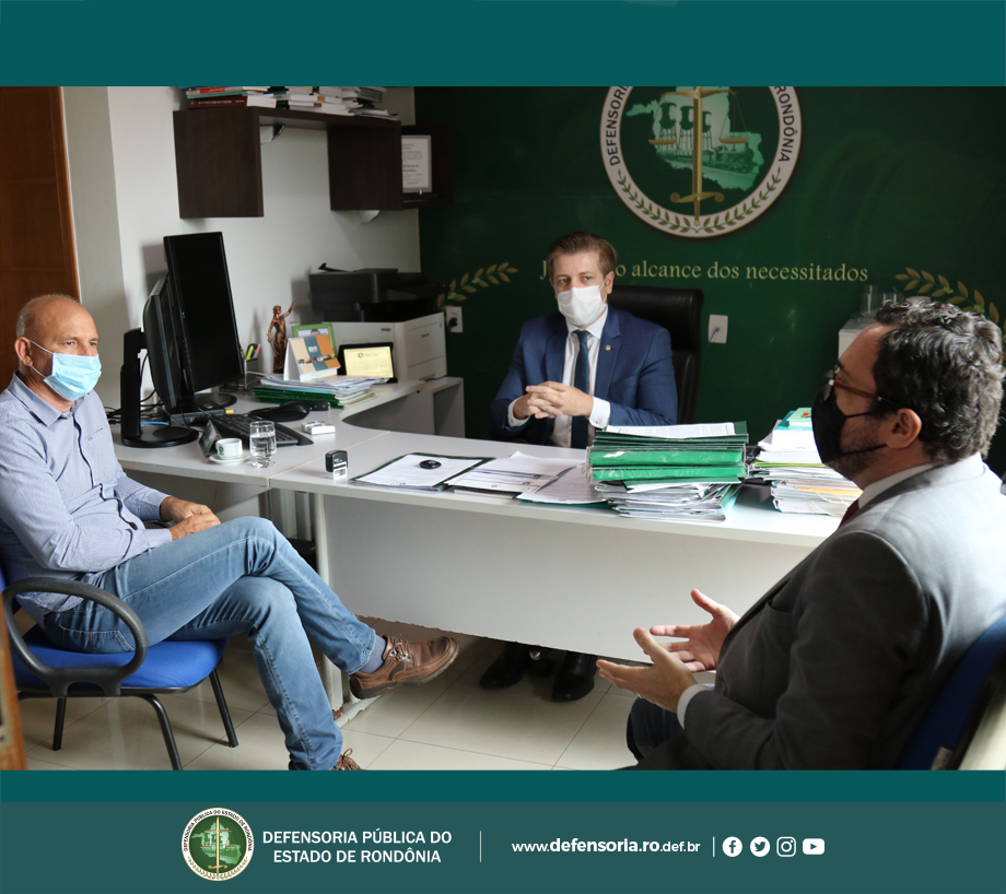 Defensoria Pública recebe visita de Deputado Estadual Ezequiel Neiva