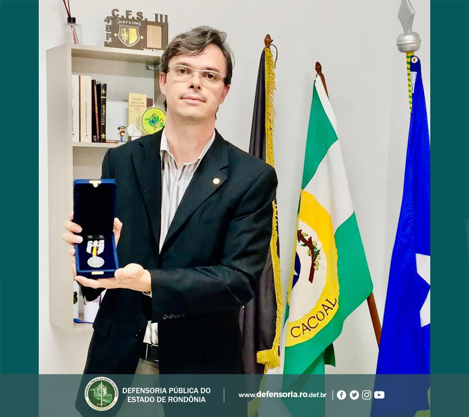 Cacoal: Defensor Público Roberson recebe Medalha de Honra do Comando Geral da Polícia Militar