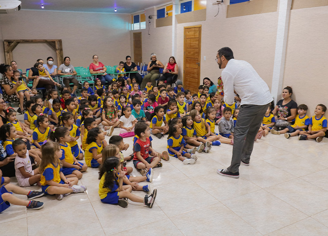 Projeto da DPE-RO leva teatro de bonecos para crianças entenderem sobre igualdade racial e concorre ao prêmio Innovare