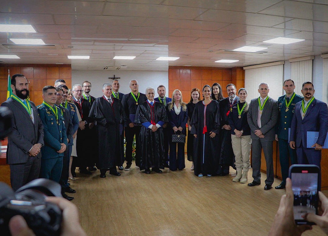 Defensoria Pública de Rondônia participa de solenidade  de entrega de medalhas do Mérito Eleitoral