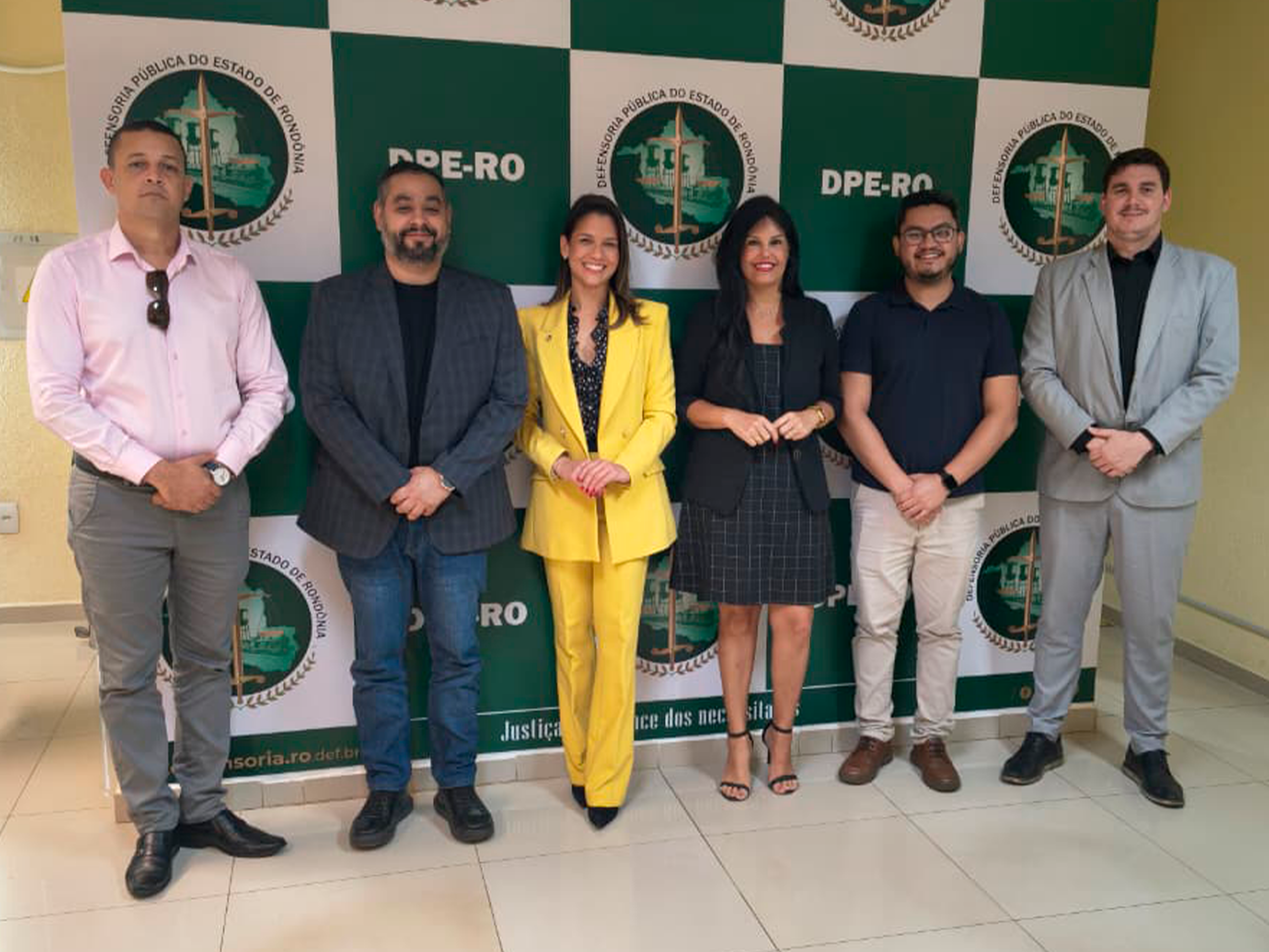 Defensoria Pública e Semed de Porto Velho articulam projeto para a promoção de educação continuada para o combate de violência contra a mulher nas escolas